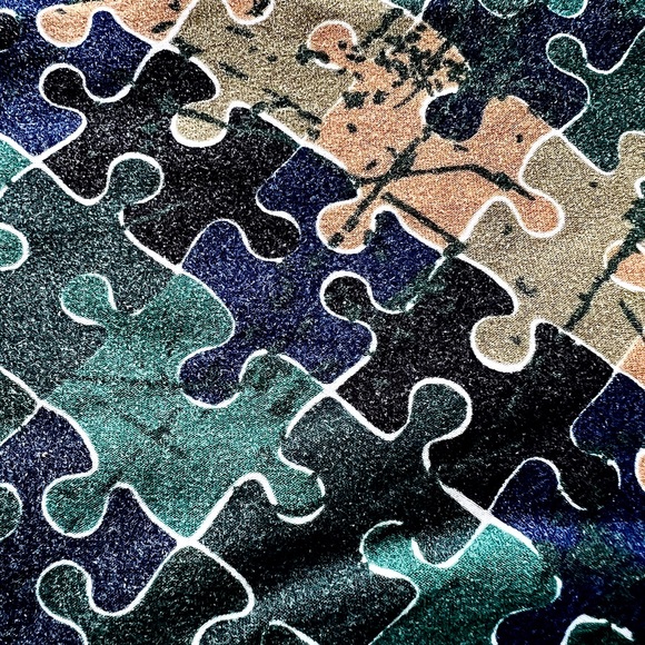 Puzzle piece TC leggings. - Picture 2 of 3